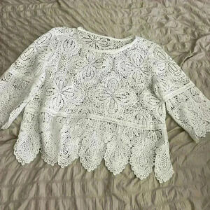BOHO White Lace Short Sleeve top - size SMALL
